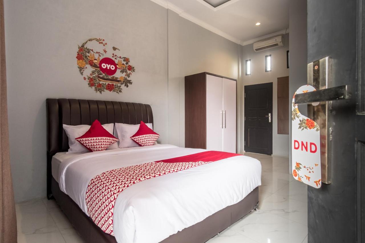 Oyo 470 Green Kno Medan Dış mekan fotoğraf