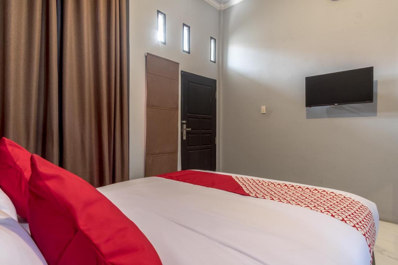 Oyo 470 Green Kno Medan Dış mekan fotoğraf